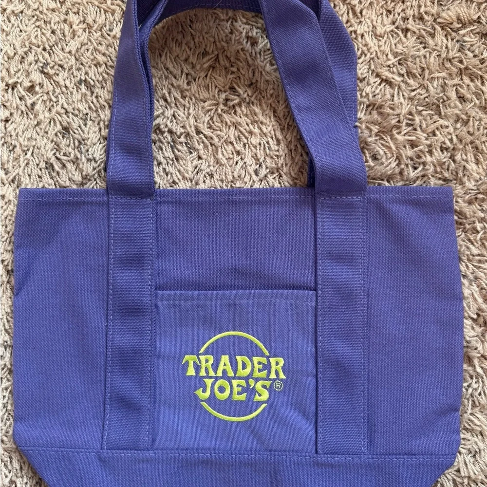 Trader Joe’s Mini Halloween Tote Set  (4) - Picture 3 of 5